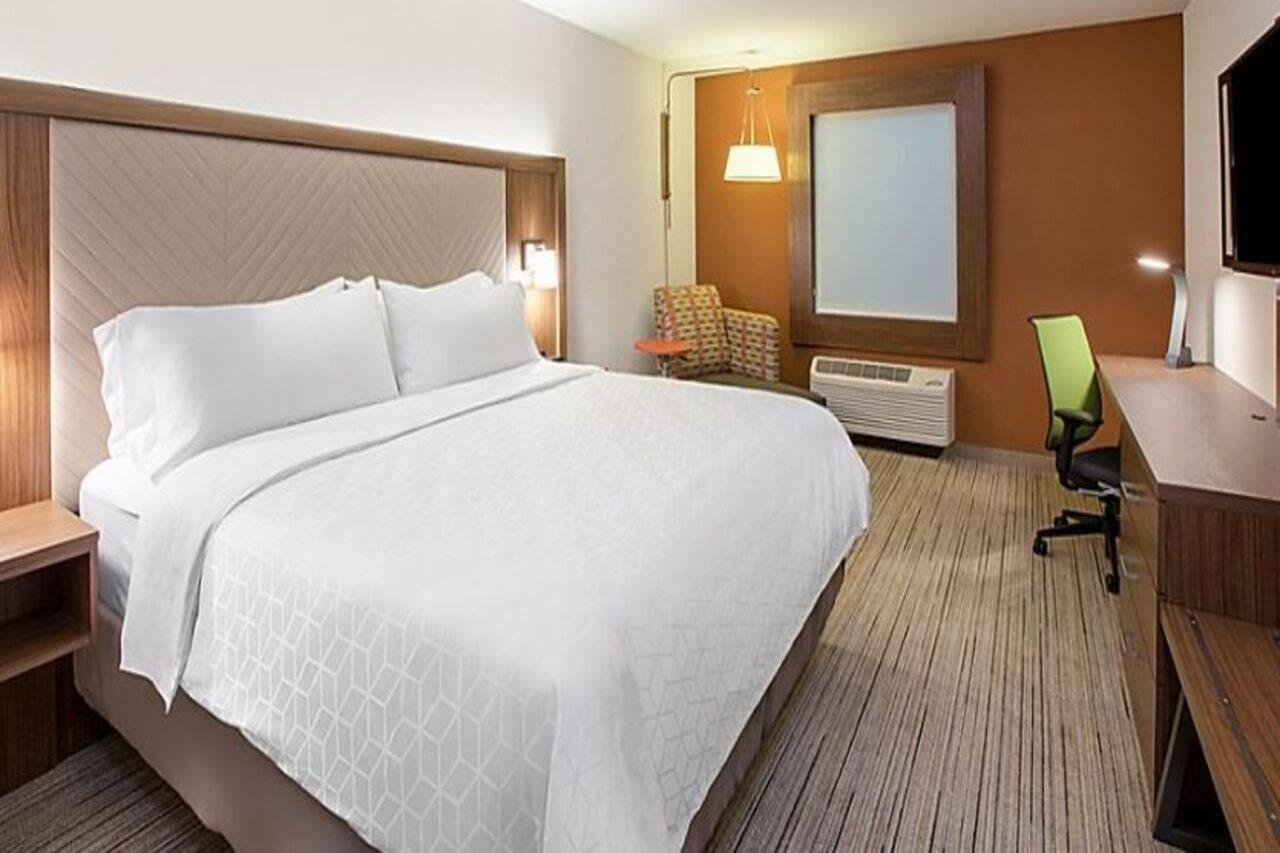 Holiday Inn Express & Suites - Staunton By Ihg Kültér fotó